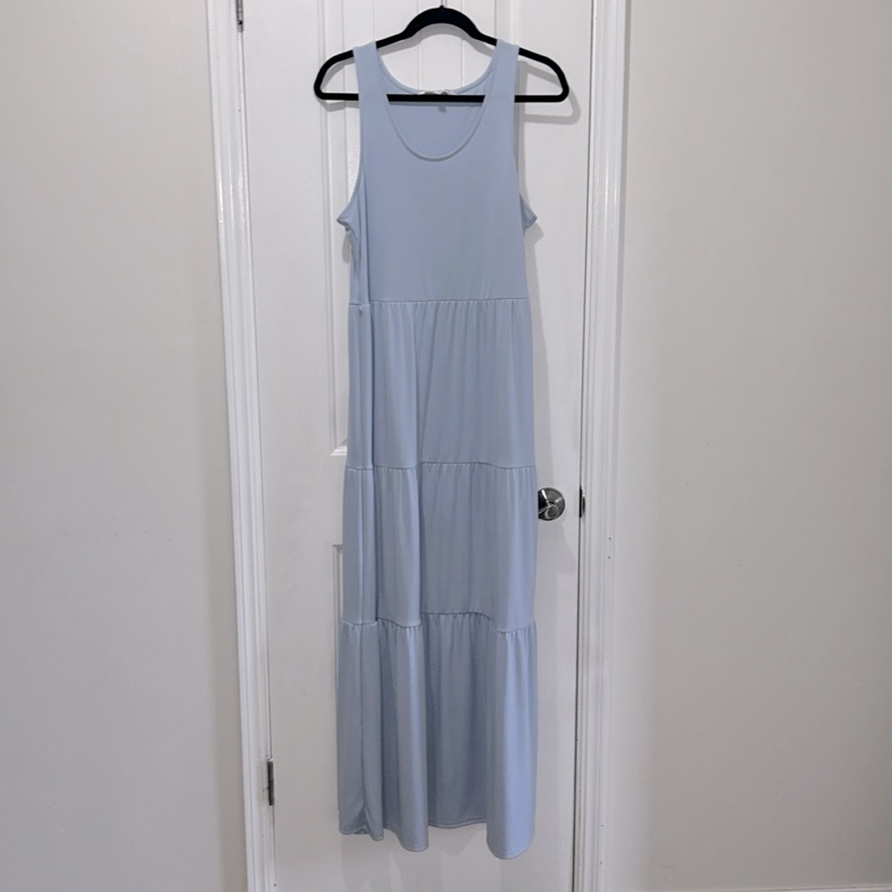 Elizabeth and James baby blue sleeveless maxi tiered ruffle dress in Large